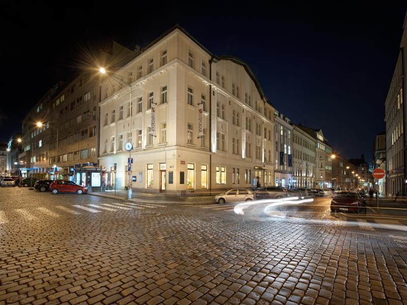Hotel Maestro By Adrez Praga Exterior foto